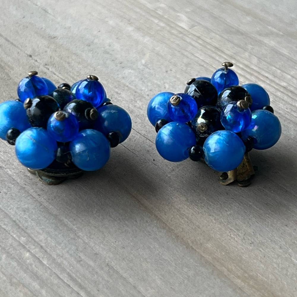 Vintage Earrings Clip On Blue Beaded Faux Pearl Cluster made in Austria